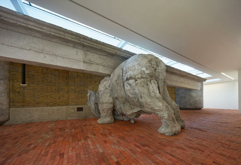 adrian-villar-rojas-exhibit-opens-serpentine-sackler-gallery-designboom-01