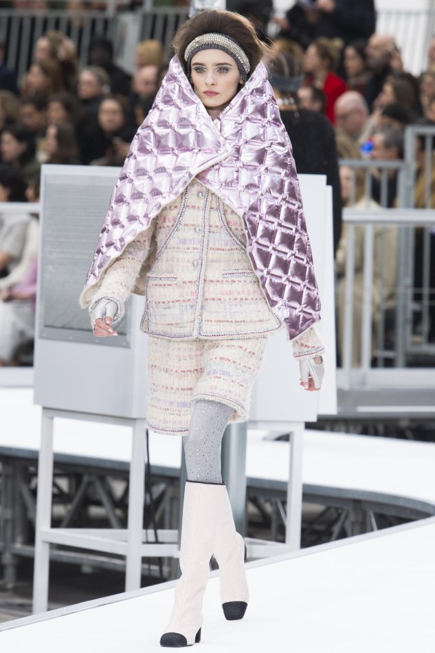 _cha0983_jpg_4084_north_1382x_black