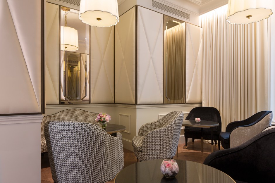 PETIT SALON_HOTEL LE NARCISSE BLANC_COPYRIGHT CHRISTOPHE BIELSA