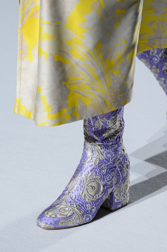 defile-dries-van-noten-printemps-ete-2018-6_5953220.jpg