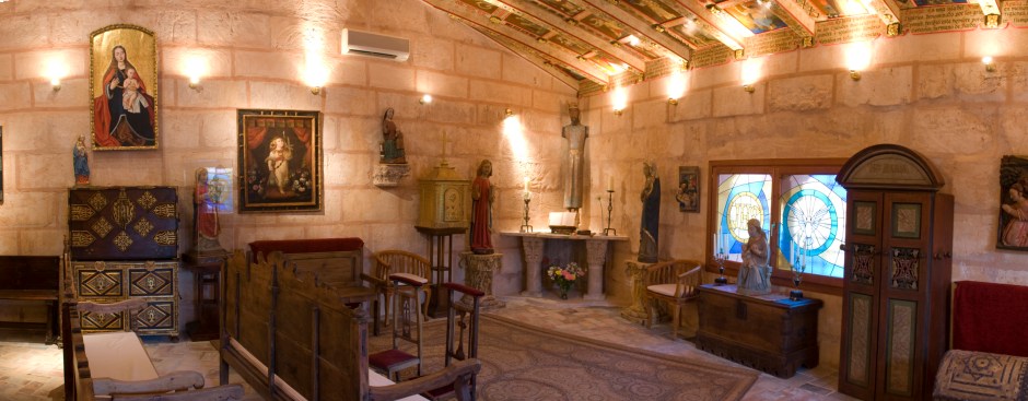 3. INTERIOR CAPILLA ROMANICA