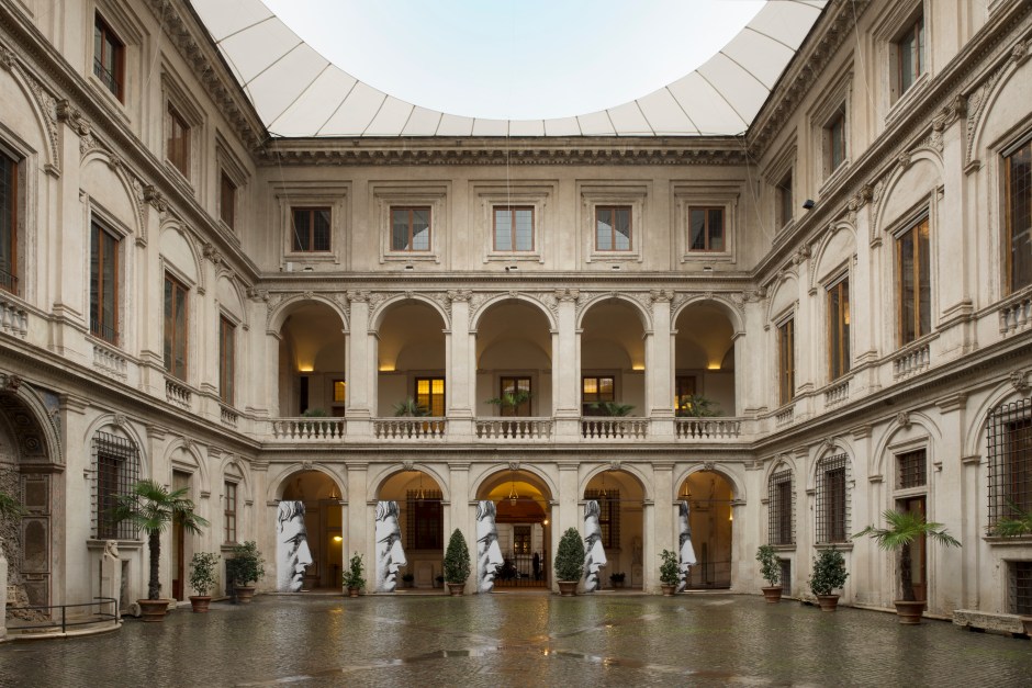 01 PALAZZO ALTEMPS_CORTILE_HR