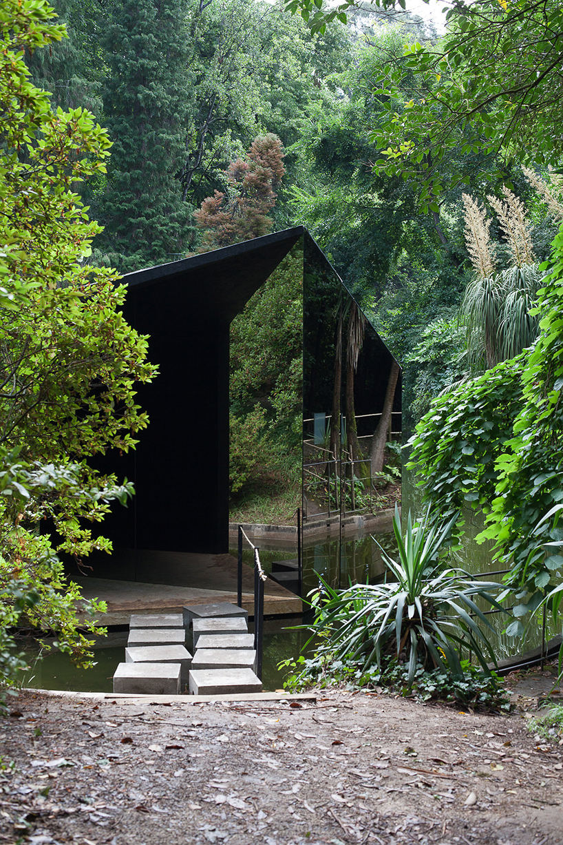 depA-architects-liquid-pavilion-serralves-park-portugal-designboom-04