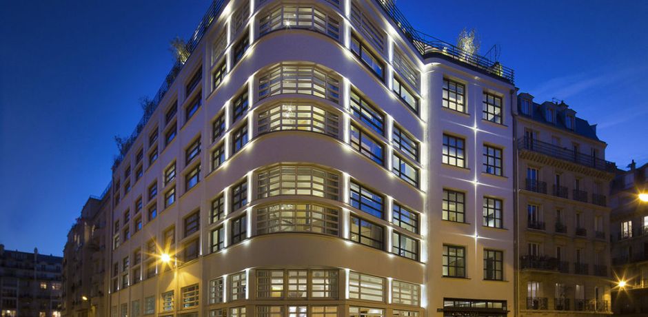 leonardo-1957004-02_hotel_by_night_S-image