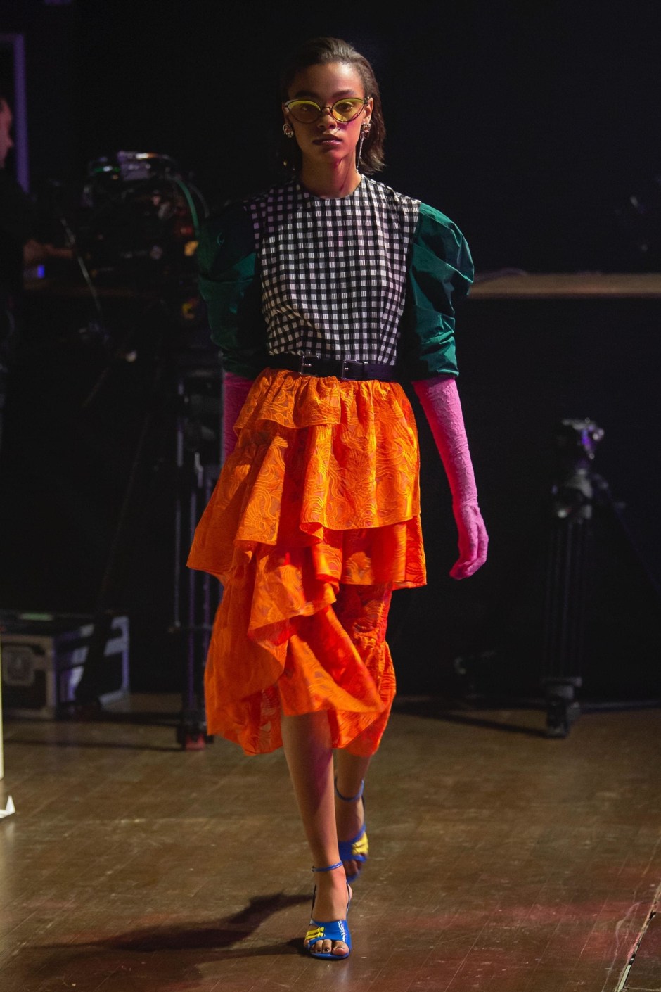 _ken0444_jpg_5355_north_1382x_black