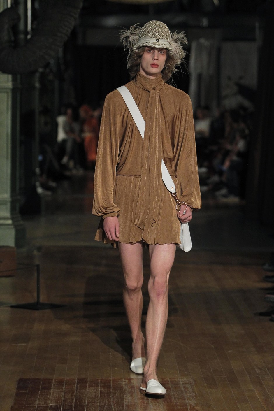 palomospain_14_jpg_6905_north_1382x_black