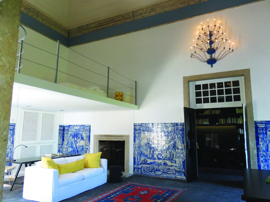 Amadeu Sousa Cardoso suite living room, top bedroom and view to the Black Library © Maria Coustols