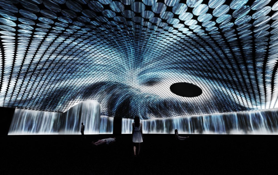 Massless_AMOS_press (c) teamLab