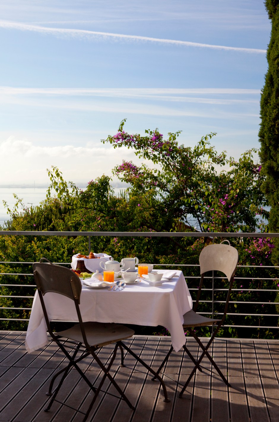Terrace view to the river from the Ricardo Reis suite © Jacob Termasen