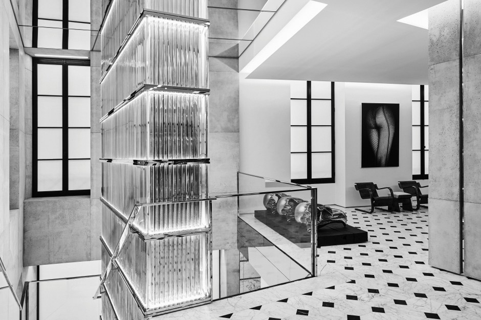 SAINT LAURENT RIVE DROITE_STORE_HR_12