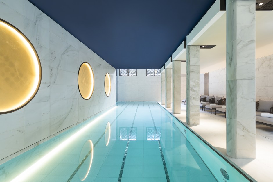 Hotel Lutetia - Akasha Spa pool raspail view