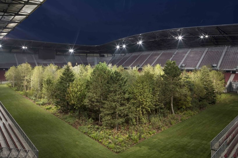 klaus-littmann-for-forest-klagenfurt-football-stadium-austria-trees-designboom-5-818x545