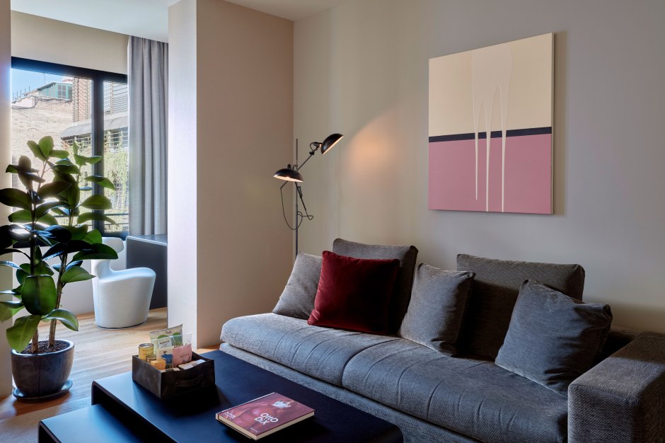 SirVictor_Room4068_SteveHerud_LowRes