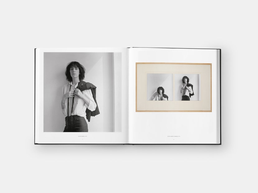 005-Patti-Smith-1975-Horses-Robert-Mapplethorpe-vogue-090620-credit-Robert-Mapplethorpe-Foundation-Inc-Phaidon